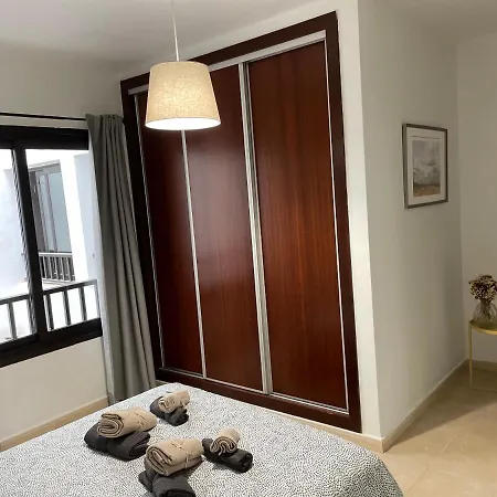 Increible En Pleno Centro De Con Parking Privado アレシフェ