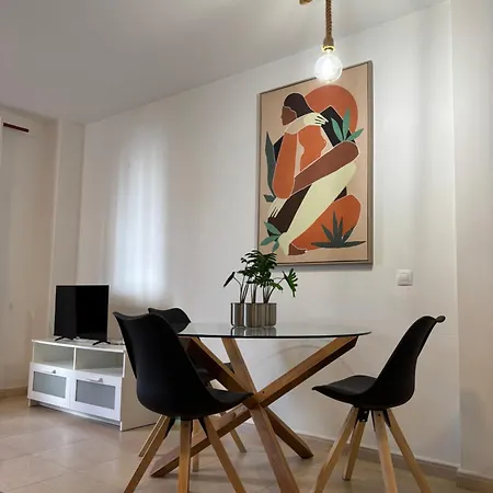 Increible En Pleno Centro De Con Parking Privado アレシフェ